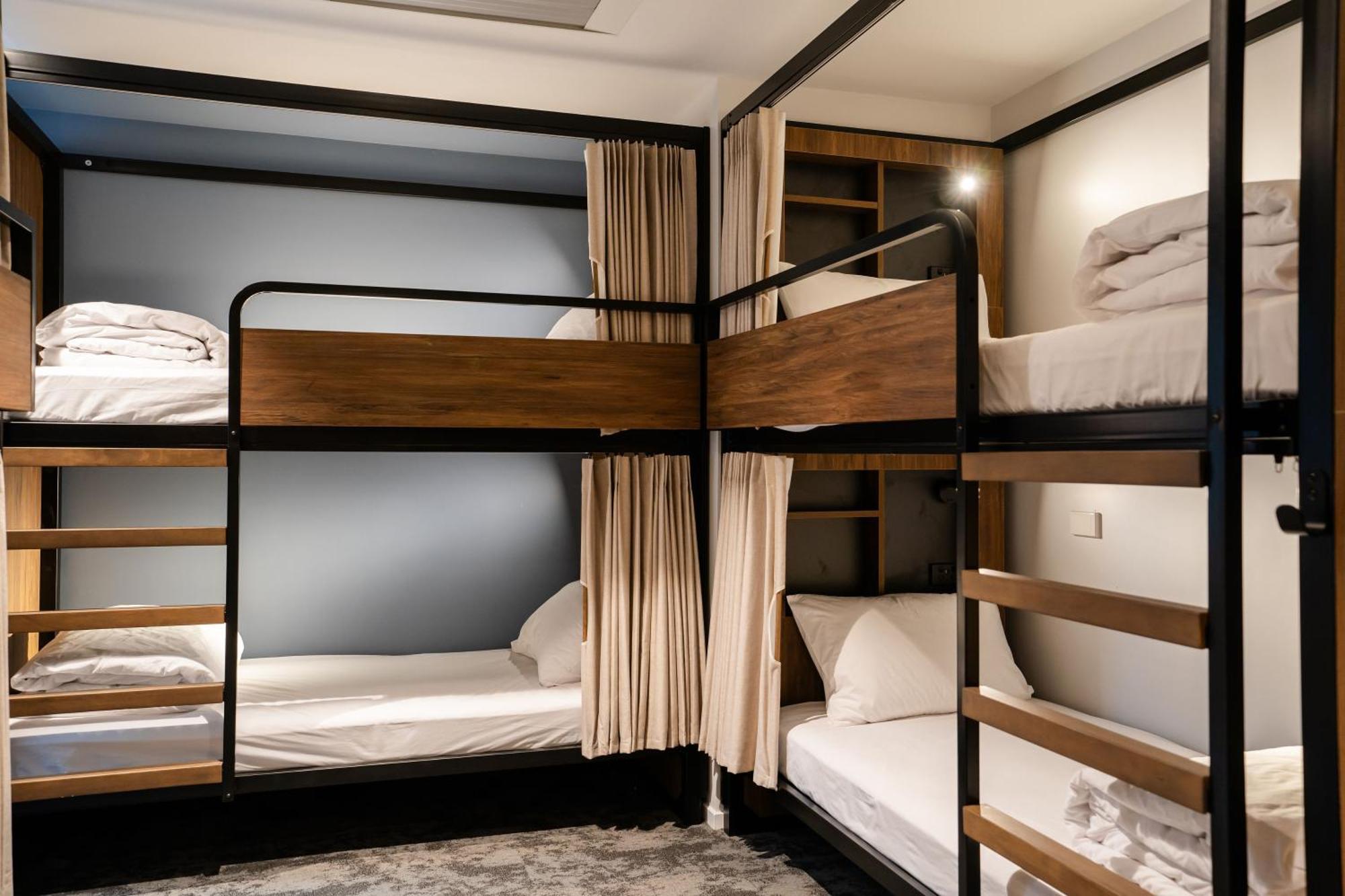 YHA Rotorua Hostel Exterior foto A capsule hotel in Tokyo